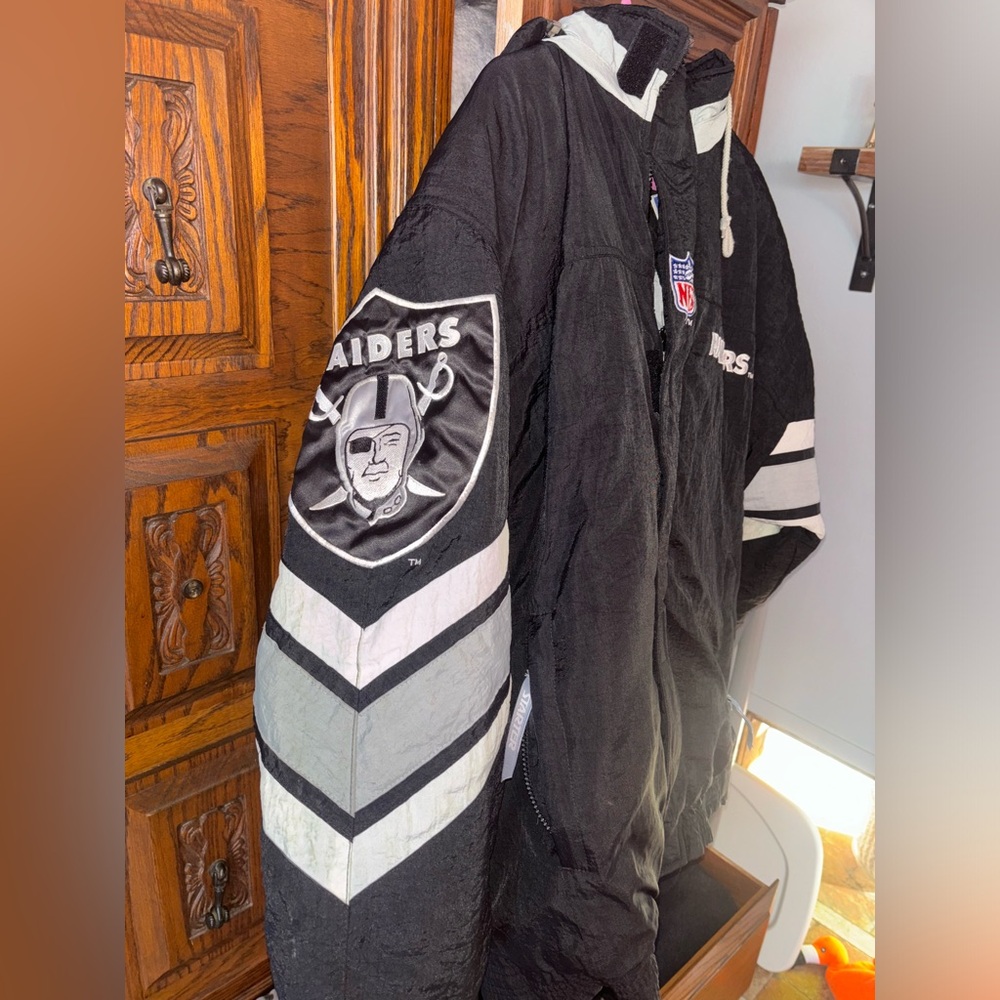 Vintage Raiders Puffer MENS XL